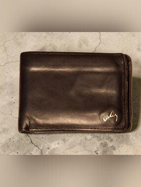 Velez Black Leather Men's Bi-fold Wallet